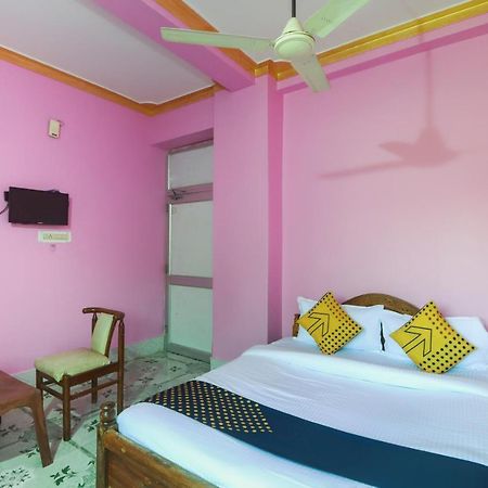 Spot On 65043 Hotel Kalinga Palace Kendrapara Экстерьер фото