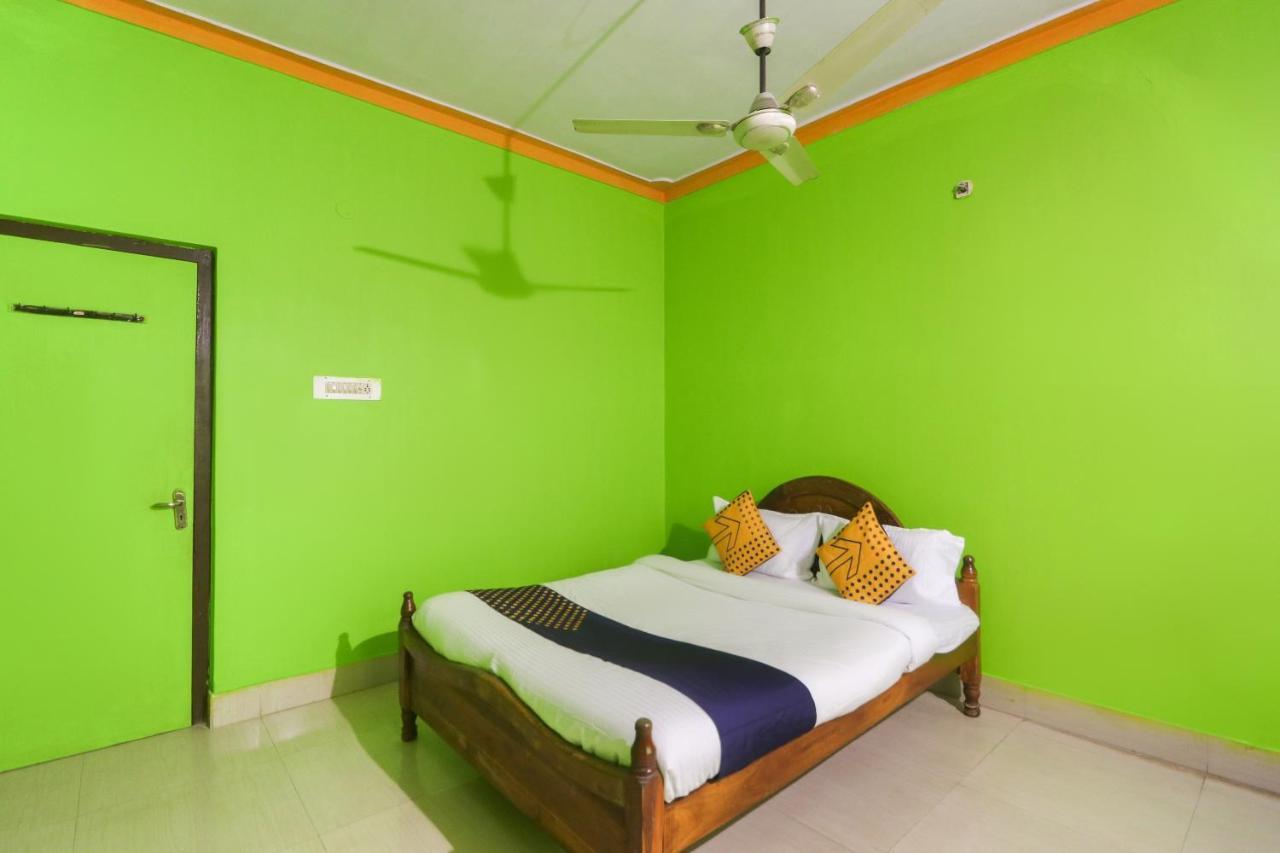 Spot On 65043 Hotel Kalinga Palace Kendrapara Экстерьер фото